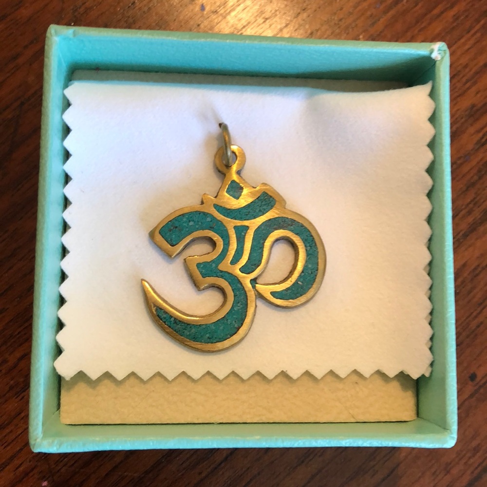 Aum Om Necklace Pendent Gold